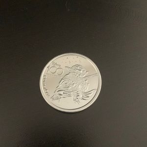 🆕 Disney 100 Memorable Coin - Star Wars